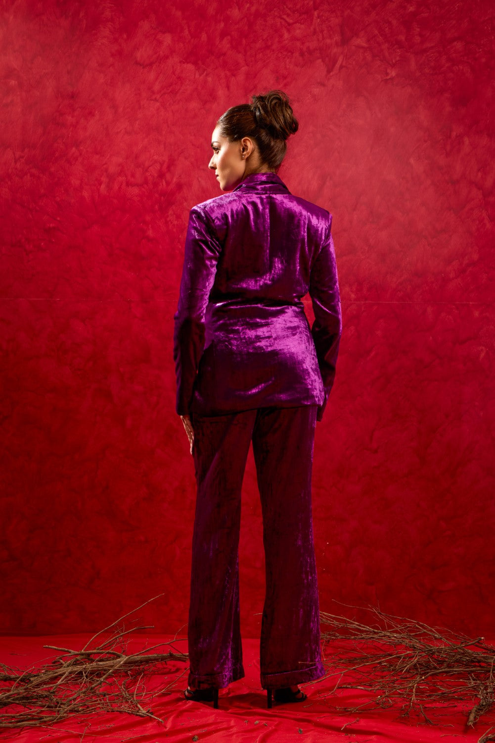 PURPLE DOUBLE BREASTED VELVET SUIT
