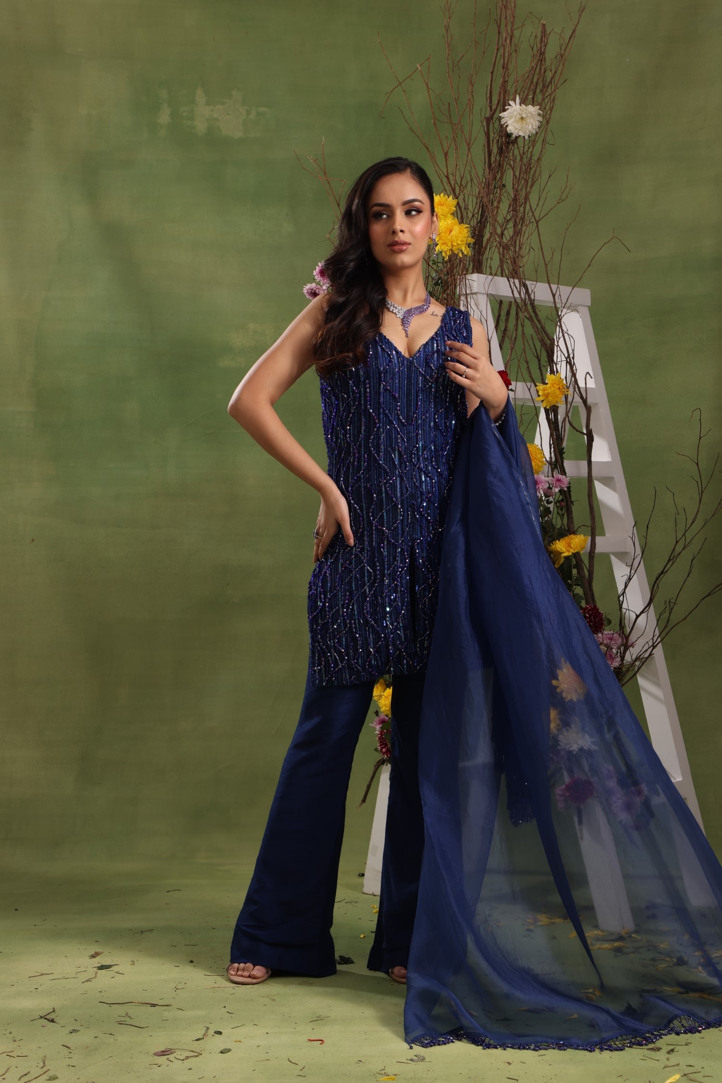 BLUE SUIT -