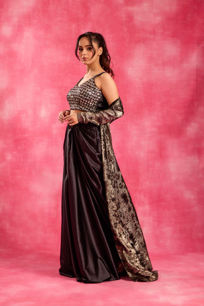 BLACK SKIRT WITH CAPE SET