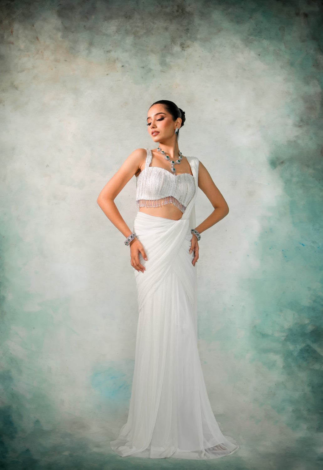 CLASSIC WHITE PRE-DRAPED SAREE