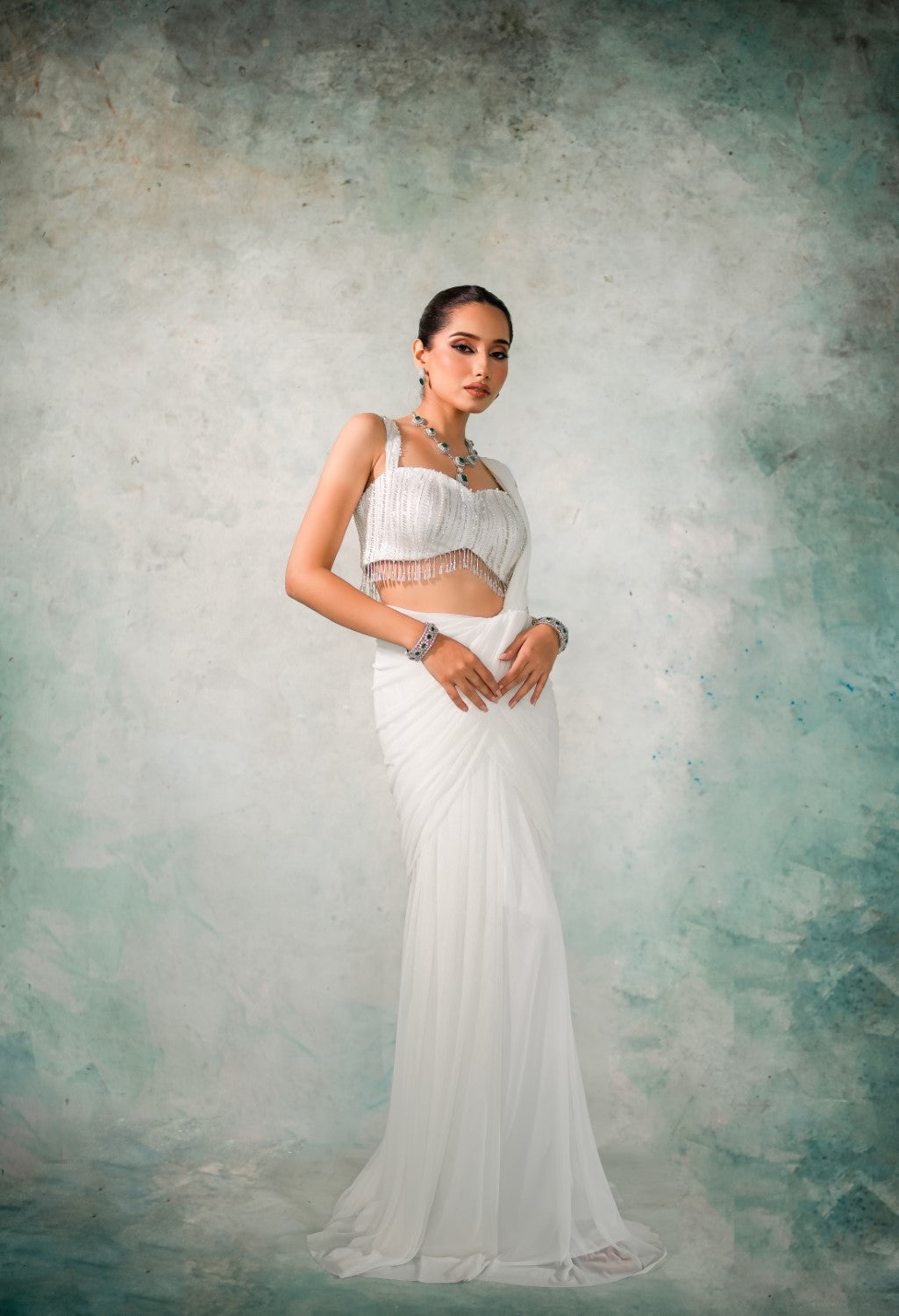 CLASSIC WHITE PRE-DRAPED SAREE